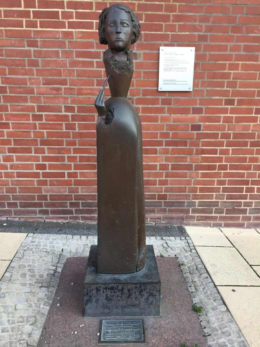 Rahel Hirsch bust, Berlin - 01.jpg